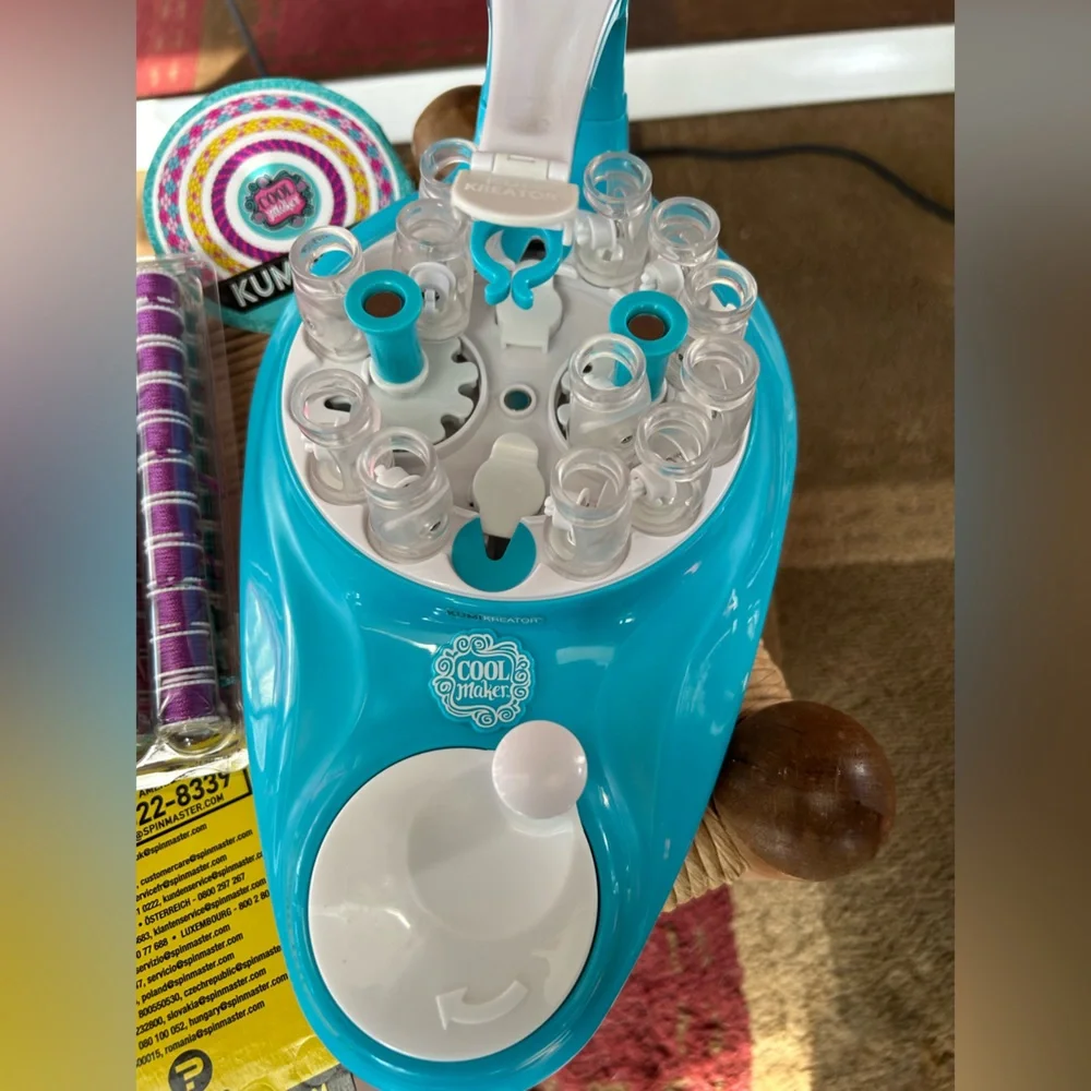 Cool Maker Kumi Creator Breakthrough Bracelet Maker. Never Used. Has all parts. - Picture 9 of 11